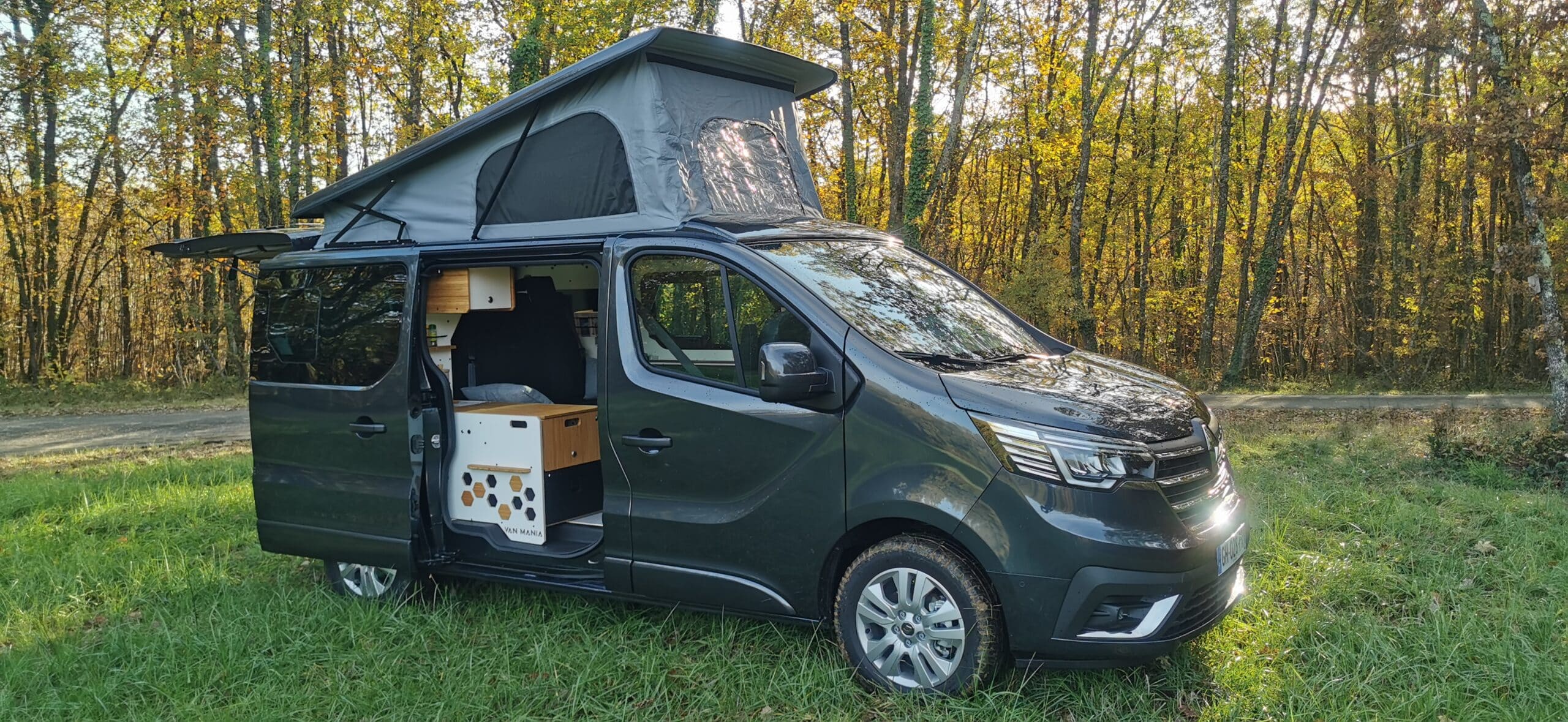 Vend van d'occasion Waïkato, Renault Trafic - Freedom Camper