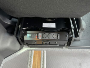 ref nrt150a2/l renault, 150ch, boite auto, 2places avant, finition grand confort, pack look