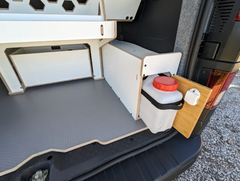 Aménager son van avec le kit EST de Van Mania 27